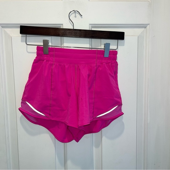 Lululemon Pow Pink Hotty Hot Shorts - Picture 2 of 6